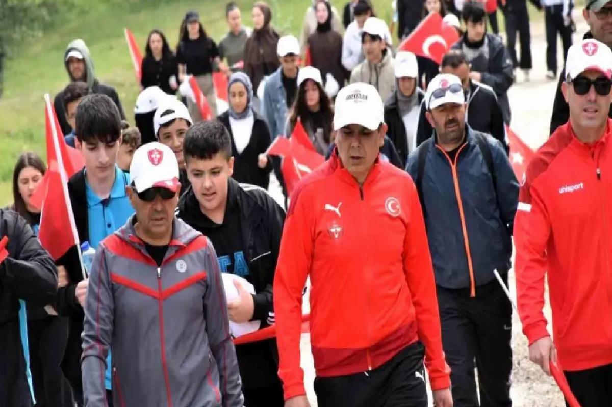 Bilecik’te Gençler 19 Mayıs İçin Tabiatla Buluştu