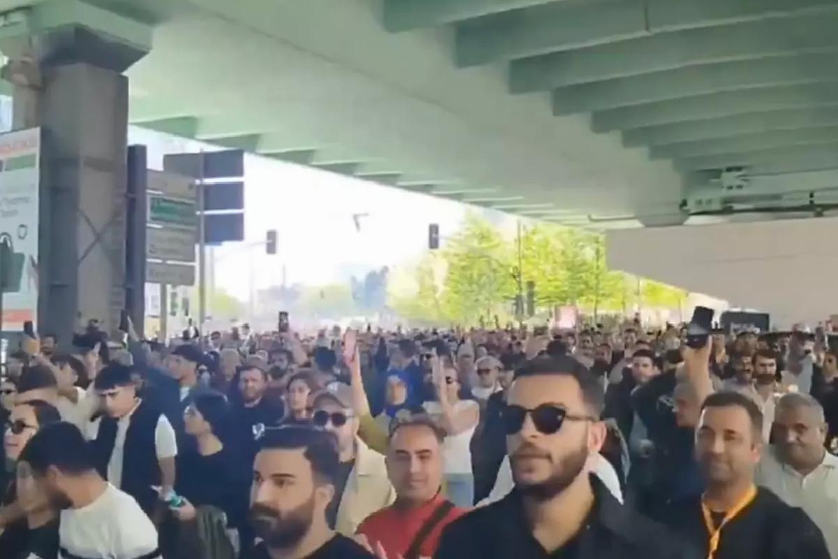 Binlerce kişi Sırrı Süreyya Başkan için Levent’e yürüdü