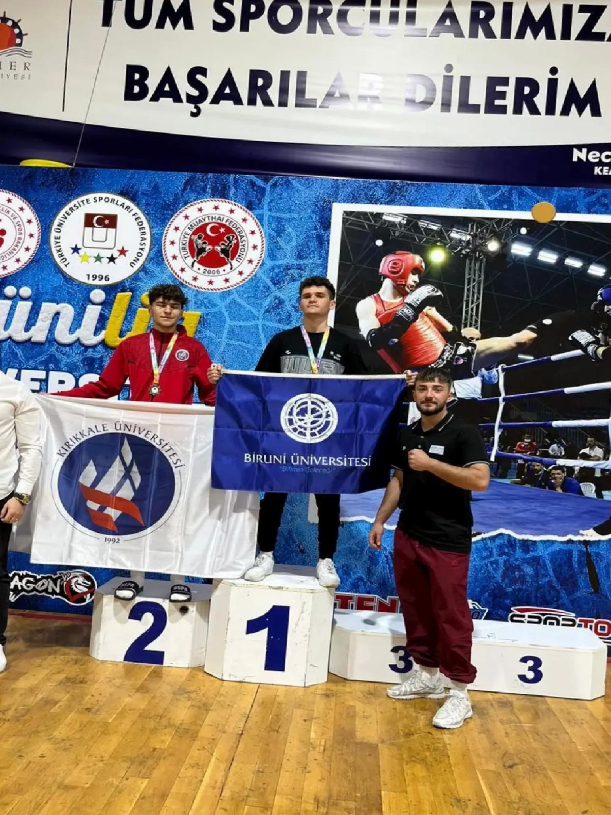 Biruni Üniversitesi Öğrencisi Muay Thai Türkiye Şampiyonu Oldu