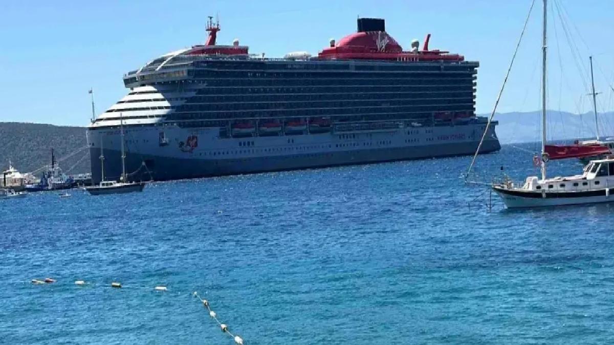 Bodrum’a Dev Kruvaziyer ‘Resilient Lady’ Demir Attı