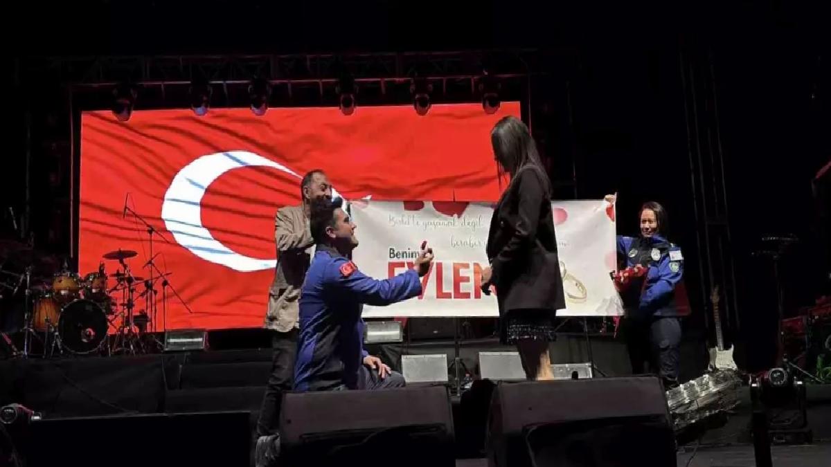 Bolu’da Zabıta İşçisinden His Dolu Evlilik Teklifi