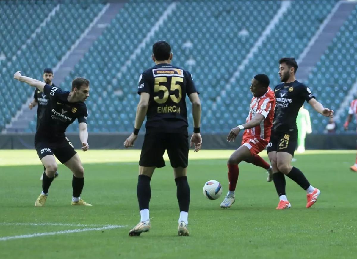 Boluspor, Malatyaspor’u 10-1 Yenerek Farka Gidiyor