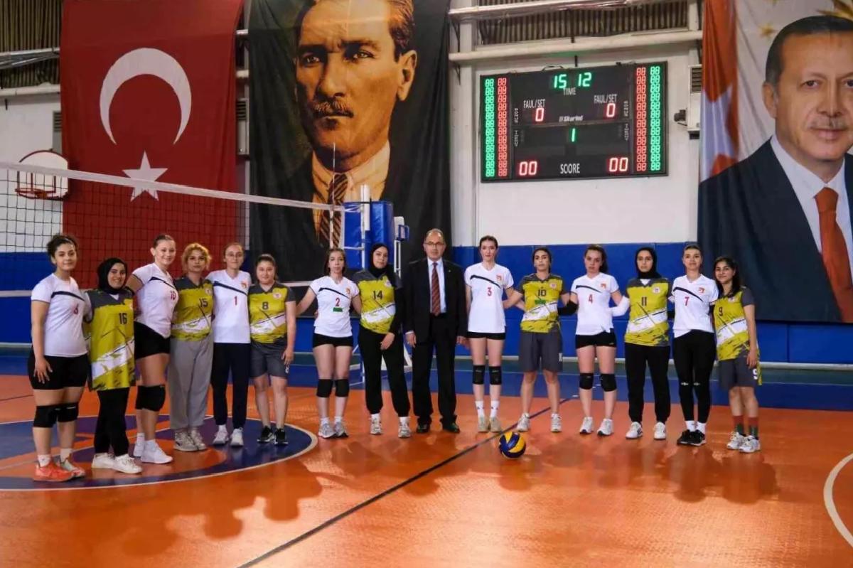 BŞEÜ’de Bahar Spor Turnuvaları Coşkuyla Devam Ediyor