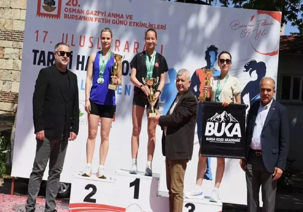 Bursa’da 17. Memleketler arası Tarihi Kent Koşusu Yapıldı