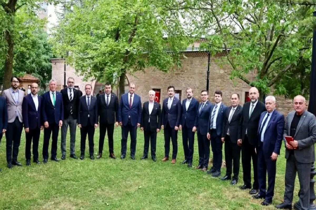 Bursa’da Belediye Liderleri Buluştu: Yenişehir’in Tarım Potansiyeline Dikkat!