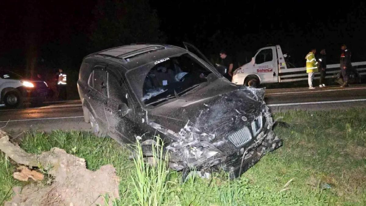 Bursa’da Lüks Araba Kazasında 3 Vefat