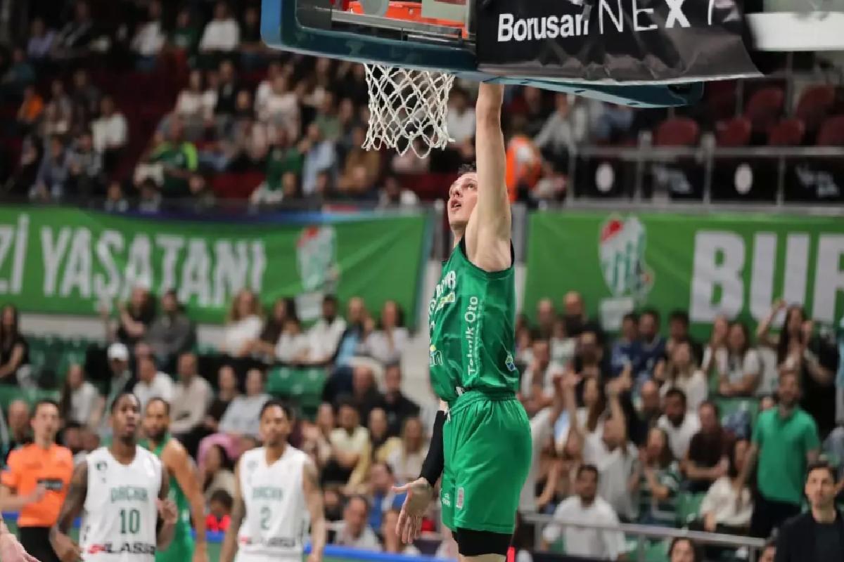 Bursaspor, Darüşşafaka’yı Yendi
