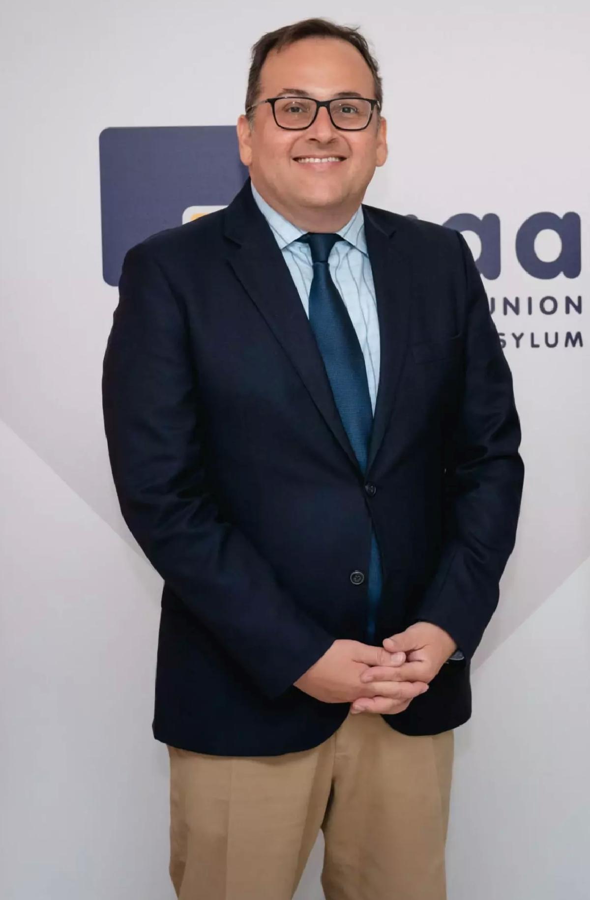 Büyükelçi Erdeniz Şen Hayatını Kaybetti