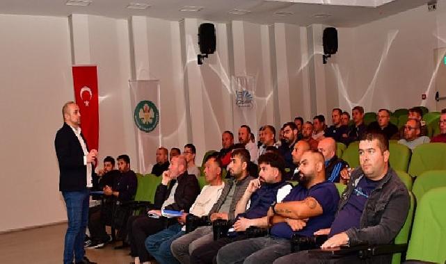 Büyükşehir Çalışanlarına Vektörlerle Çaba Eğitimi