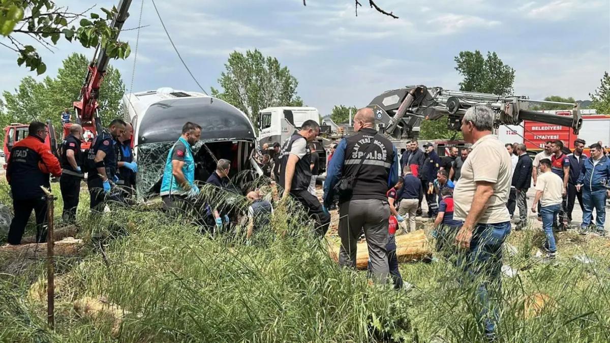 Çanakkale’de Feci Kaza: 8 Meyyit