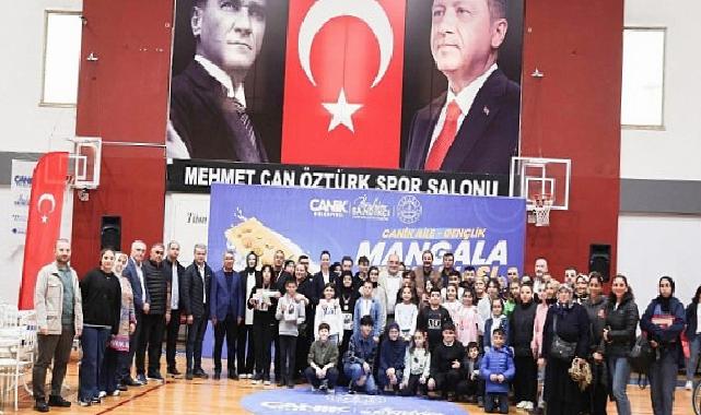 Canik Belediyesi’nin ilçede düzenlediği Canik Aile Gençlik Mangala Turnuvası büyük heyecana sahne oldu.