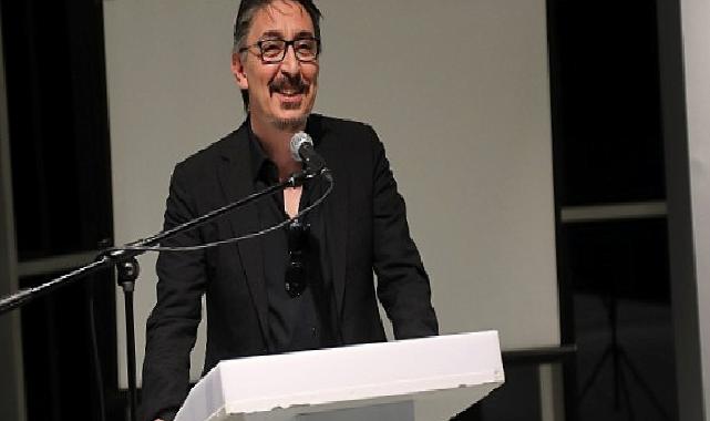 Çankaya’da Cihat Aral Standı: Pencereden Gelen Soğuk Maviydi