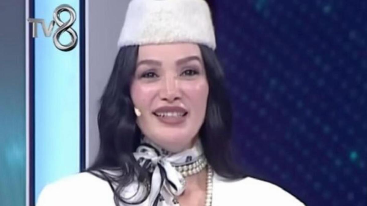 Çarkıfelek’in efsane hostesiydi! Emel Özkızıltaş fenomen müsabakaya dahil oldu