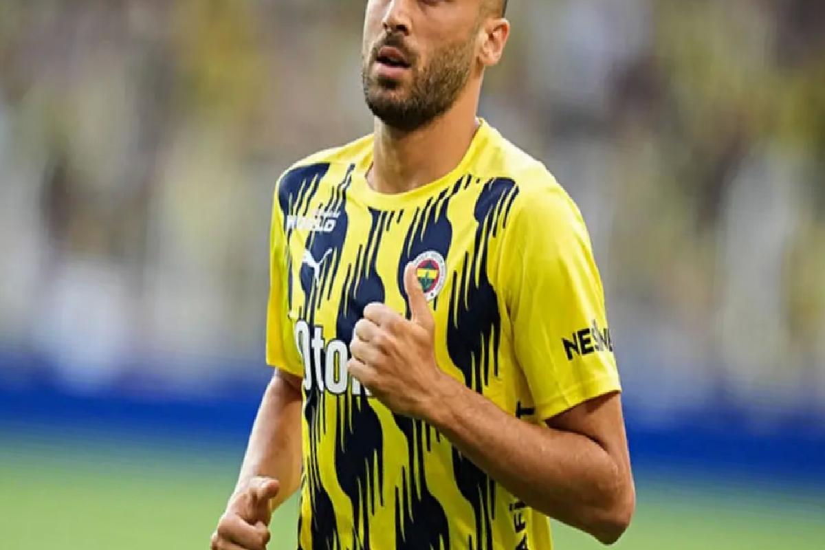 Cenk Tosun Fenerbahçe defterini kapattı