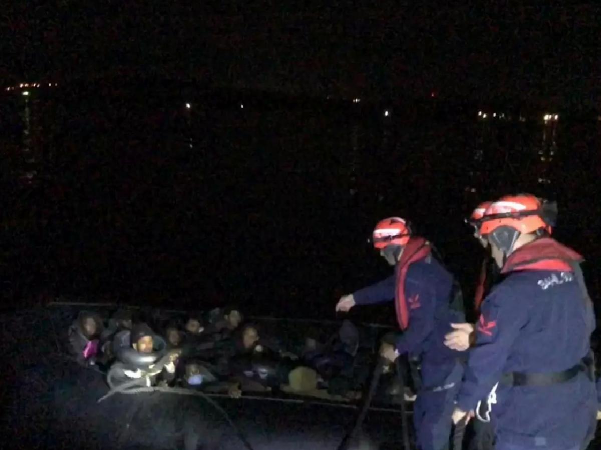 Çeşme açıklarında 48 sistemsiz göçmen yakalandı