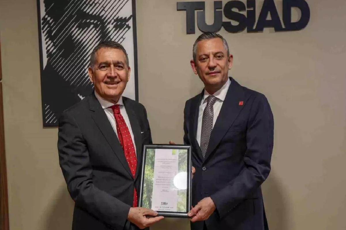 CHP Genel Başkanı Özgür Özel, TÜSİAD’ı Ziyaret Etti