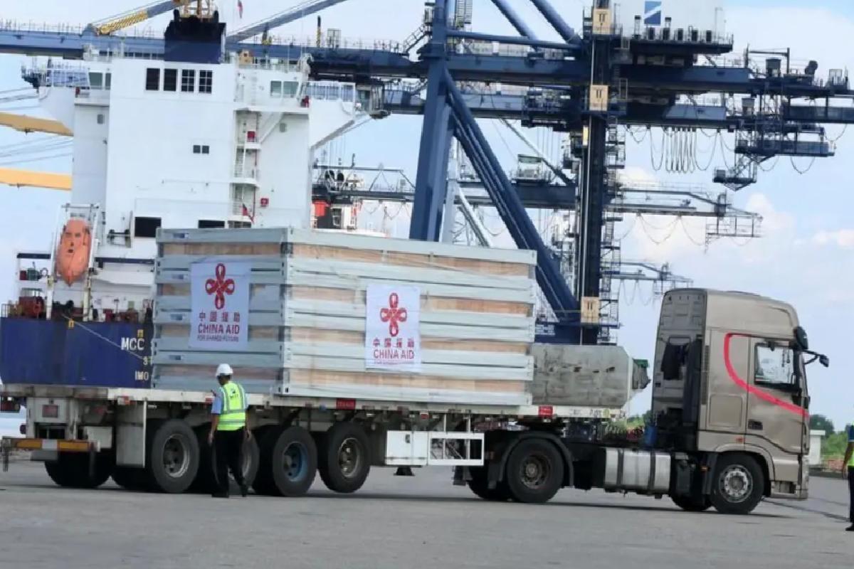 Çin’den Myanmar’a Yardım Gönderildi