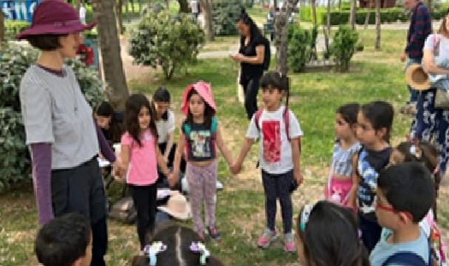 Çocuklar, ormanda keşif ve masal seyahatinde buluşuyor