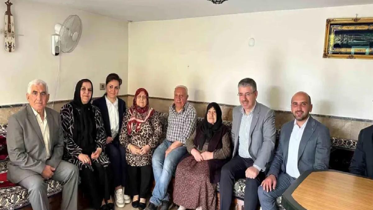 Çopuroğlu’ndan, en yaşlı AK Parti üyesine Anneler Günü sürprizi