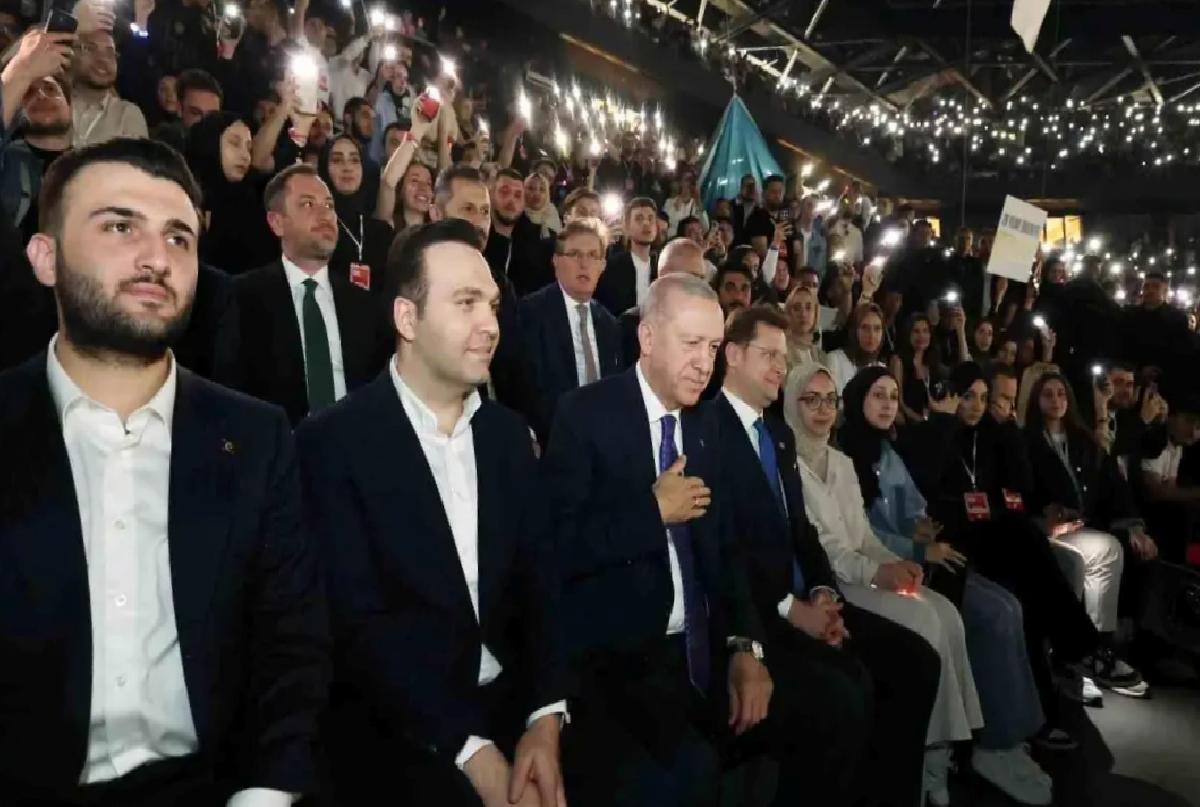 Cumhurbaşkanı Erdoğan: “Barış diplomasisinin önceliğini dünyada bugün Türkiye üstleniyor”