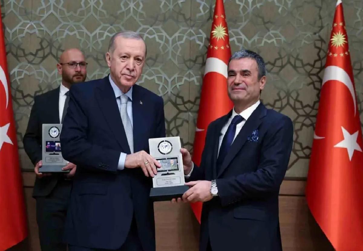Cumhurbaşkanı Erdoğan: “Milleti provoke eden, halkı galeyana getiren, insanımıza hakaret eden gazeteci olmaz”