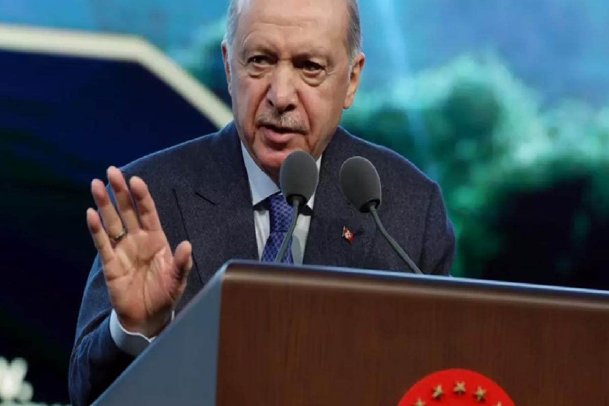 Cumhurbaşkanı Erdoğan: MİT silah bırakma sürecini titizlikle takip edecek, yanlışta ısrar edenle gayretten geri adım atmayız