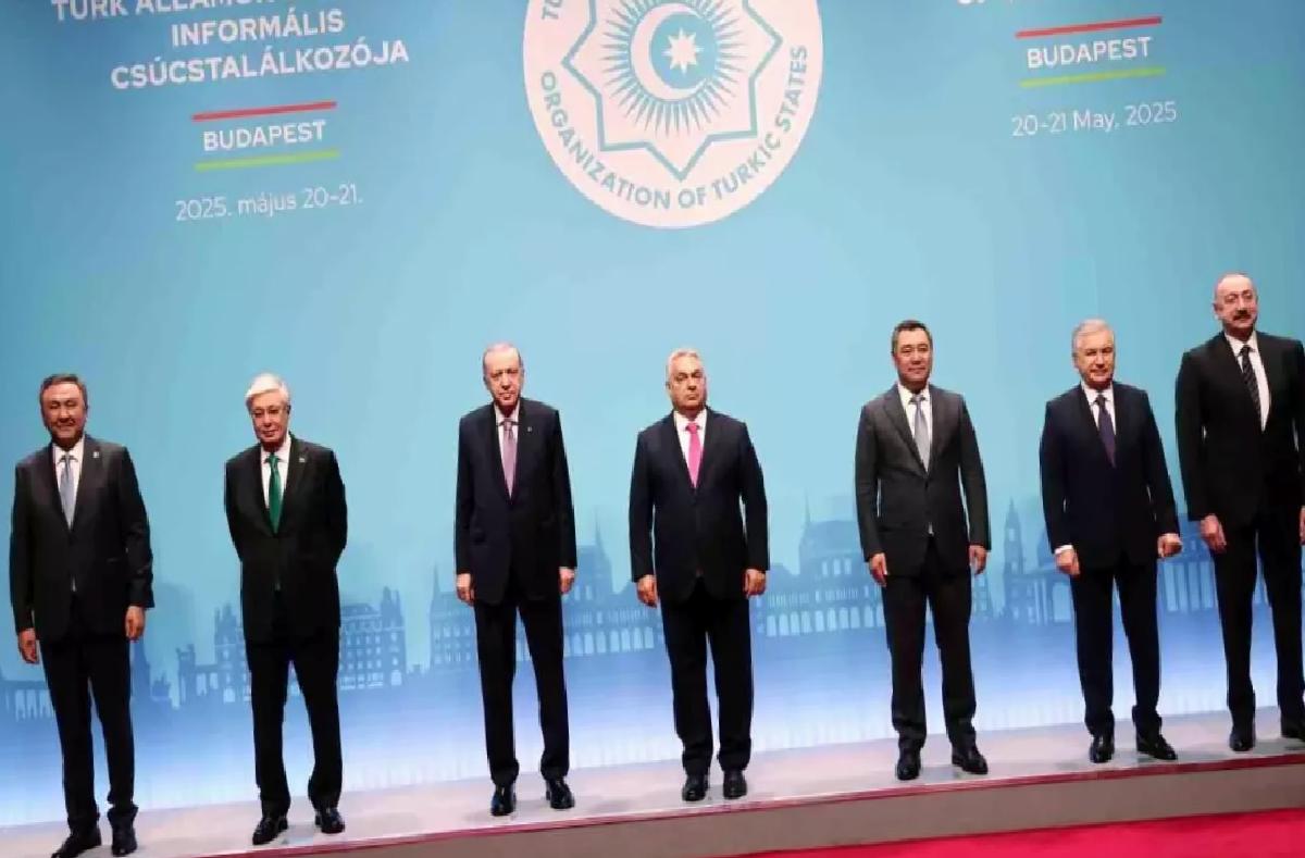 Cumhurbaşkanı Erdoğan, Türk Devletleri Teşkilatı Doruğu’nda aile fotoğrafına katıldı