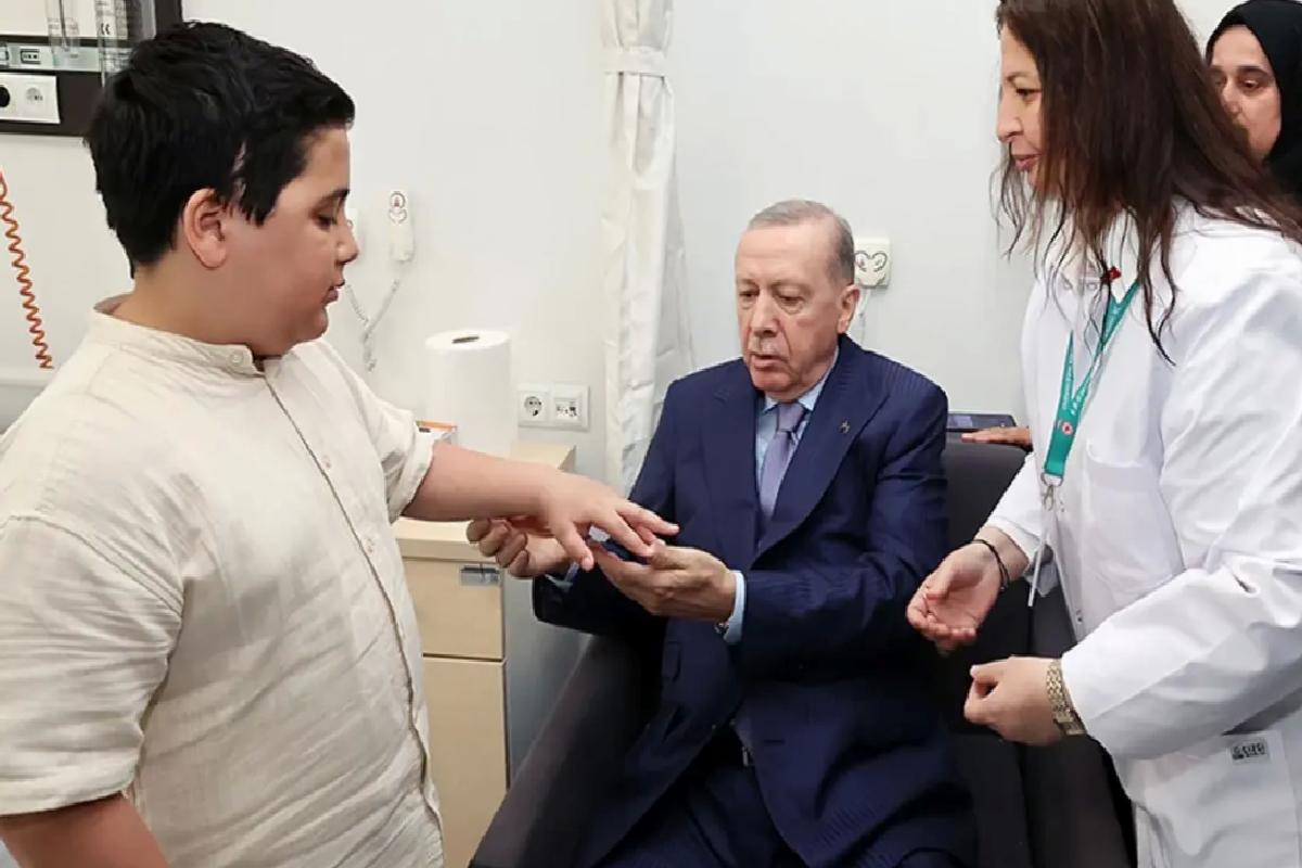Cumhurbaşkanı Erdoğan ve küçük çocuğun güldüren Fenerbahçe diyaloğu