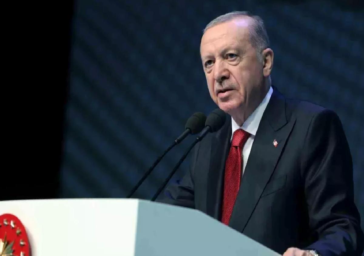 Cumhurbaşkanı Erdoğan’dan CHP lideri Özgür Özel’e: “Bunun ismi ekonomik tetikçiliktir, jurnalciliktir, ispiyonculuktur”