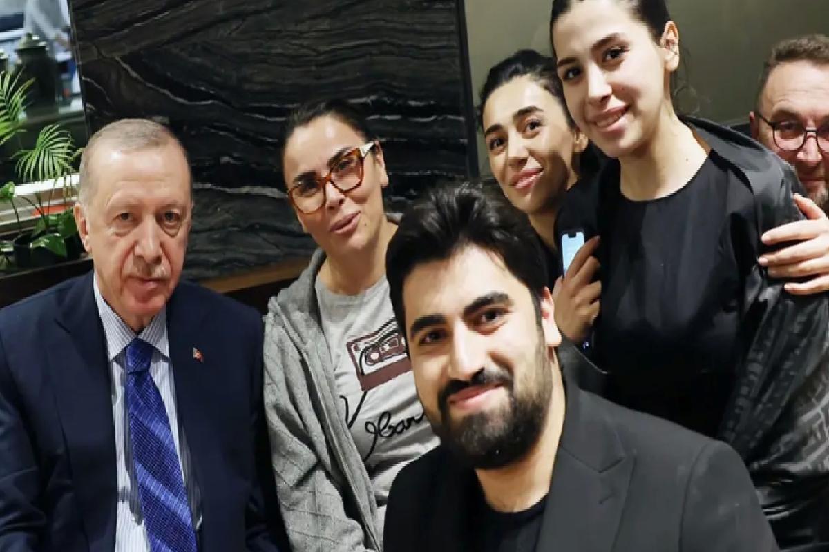 Cumhurbaşkanı Erdoğan’dan sürpriz kafe ziyareti