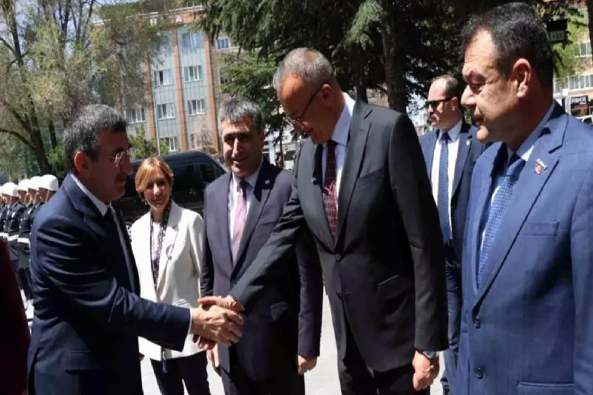 Cumhurbaşkanı Yardımcısı Yılmaz: “Ana muhalefet partisinin tek yaptığı popülizm”