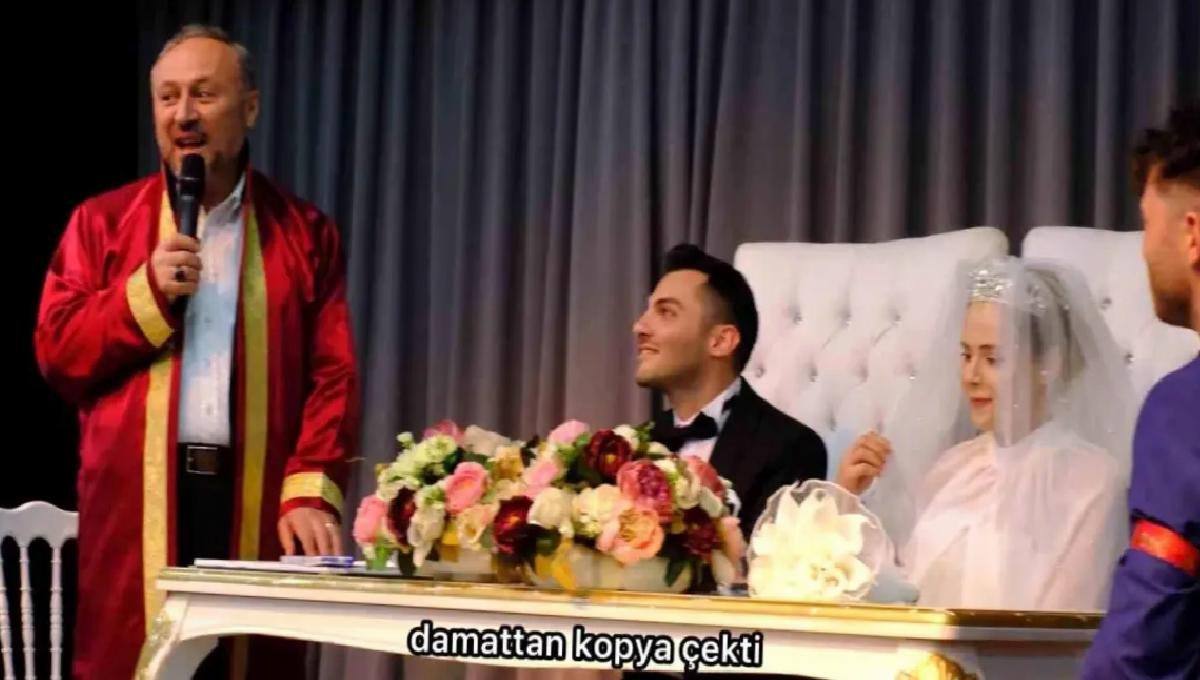 Damat Fısıldadı, Nikah Memuru Esprili Karşılık Verdi