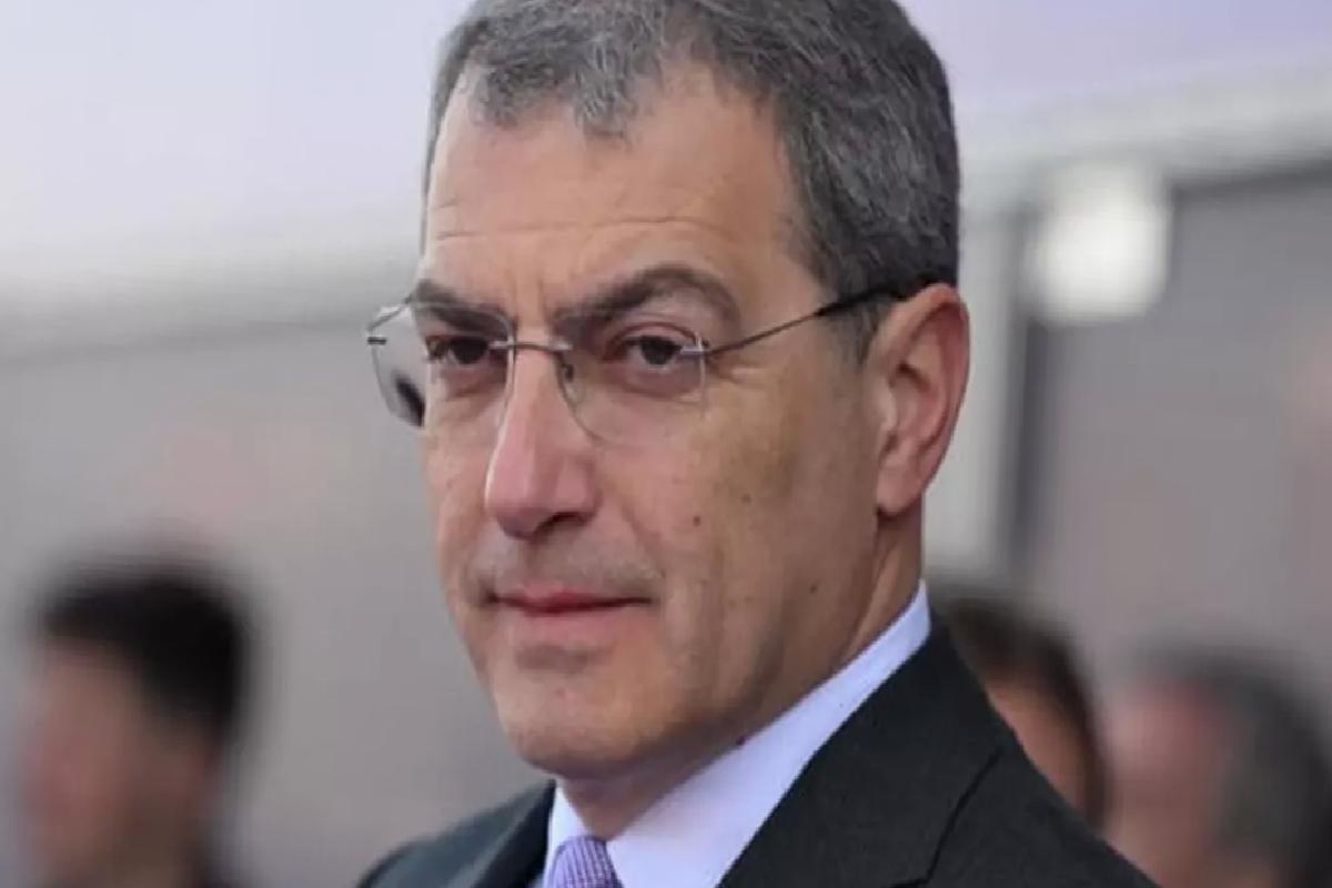 Damien Comolli’den açıklama: Opsiyonunu kullanmayacağız, Fenerbahçe’ye dönecek”