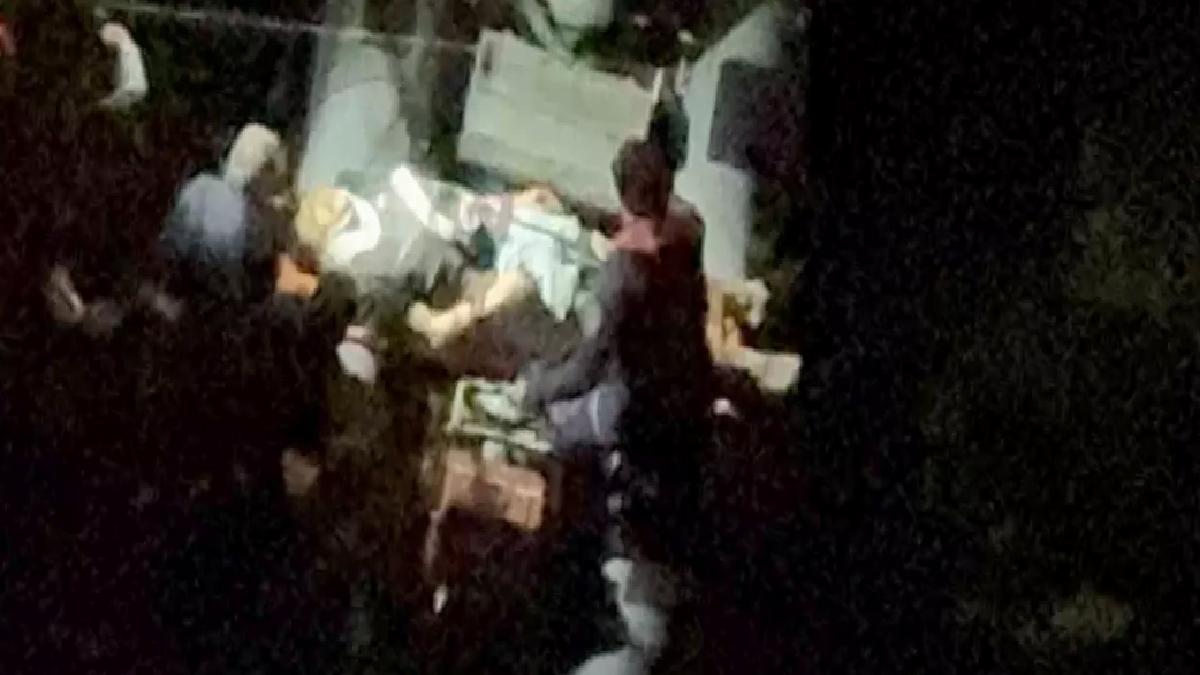 Darıca’da Genç Balık Tutarken Denize Düştü