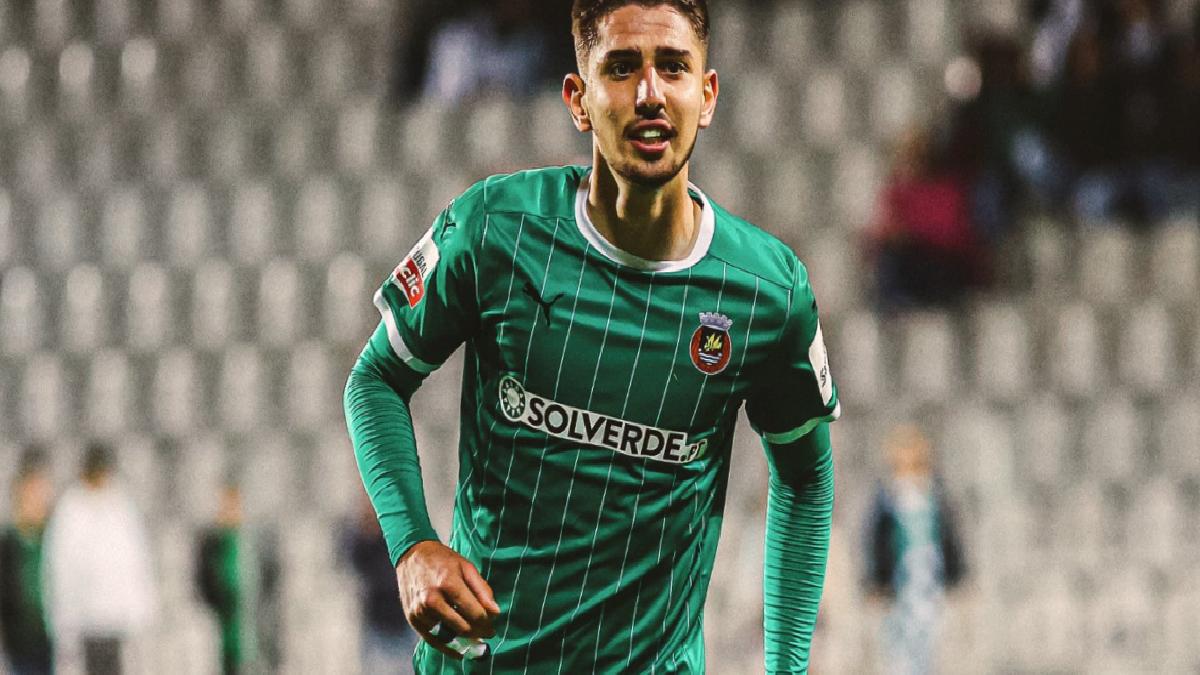 Demir Ege Tıknaz, Rio Ave’de ayın oyuncusu oldu