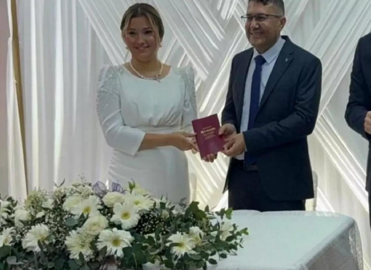 Depremzede Öğretmenlerin Evliliği