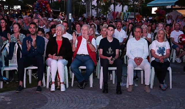 Dev orkestradan mükemmel konser