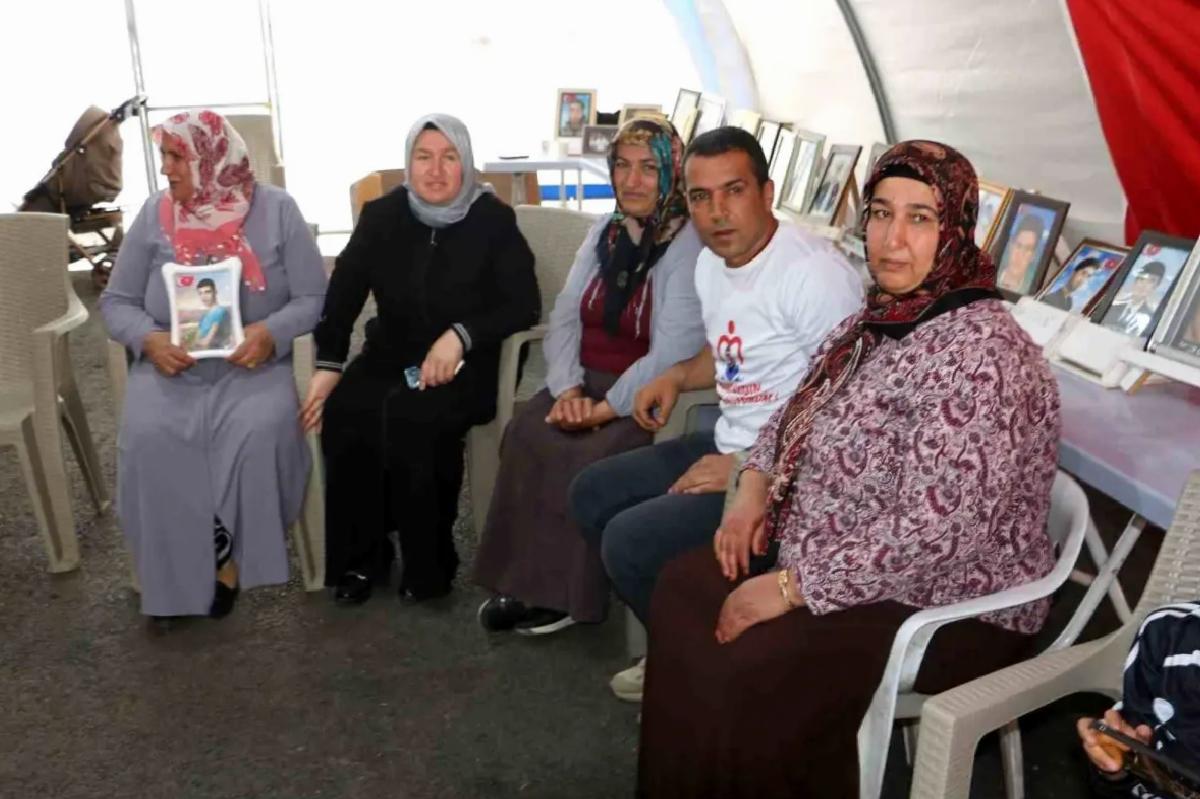 Diyarbakır anneleri PKK’nın kendini feshetmesiyle evlatlarına kavuşmayı bekliyor