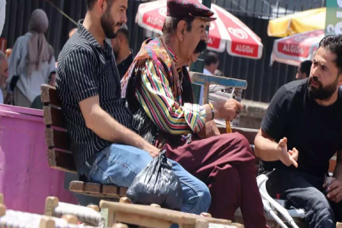Diyarbakırlılar Barış ve Fesih Kararını Kutluyor