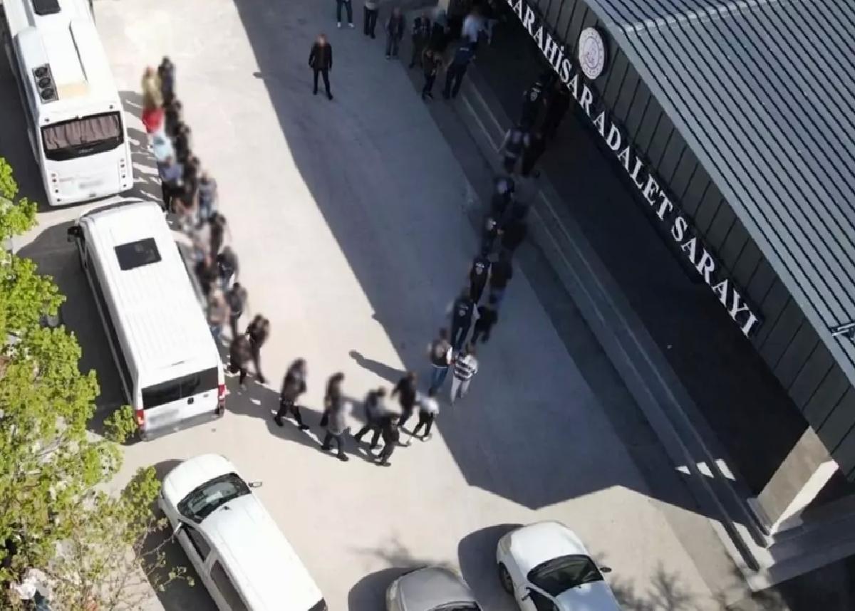 Dolandırıcılık Operasyonunda 25 Tutuklama
