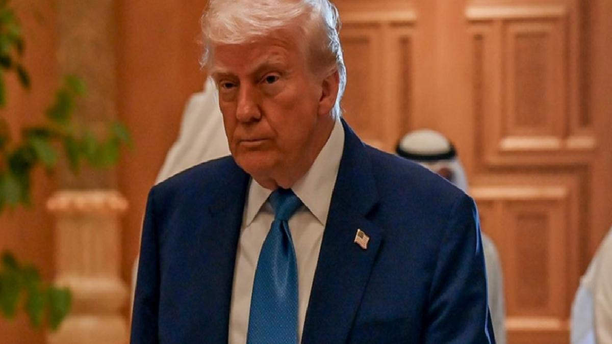 Donald Trump, Suriye yaptırımlarında İsrail’in fikrini sormadığını açıkladı