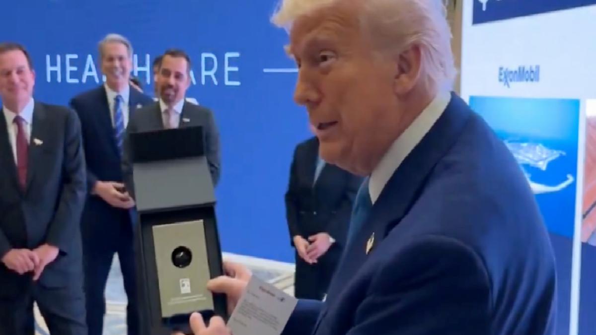 Donald Trump’ı Orta Doğu tipi: Bir damla petrol ikram edildi
