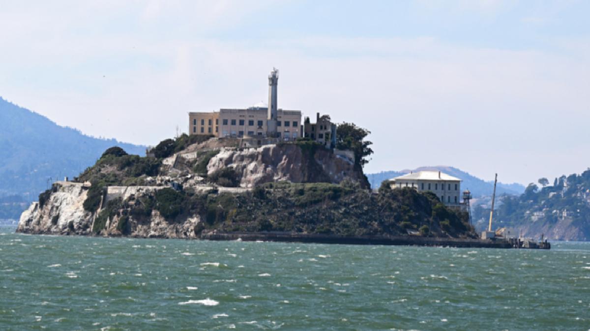 Donald Trump’tan Alcatraz hapishanesinin yine açılması talimatı