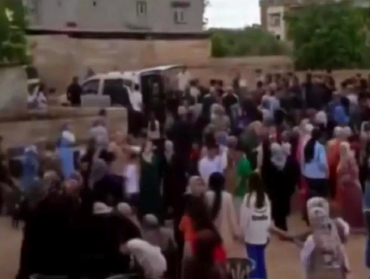Düğünde Havaya Ateş, Kuzenini Yaraladı