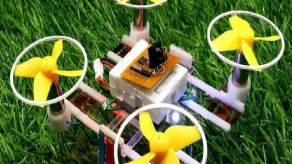 Dünyanın en küçük ve en hafif kablosuz robotu form değiştirebiliyor