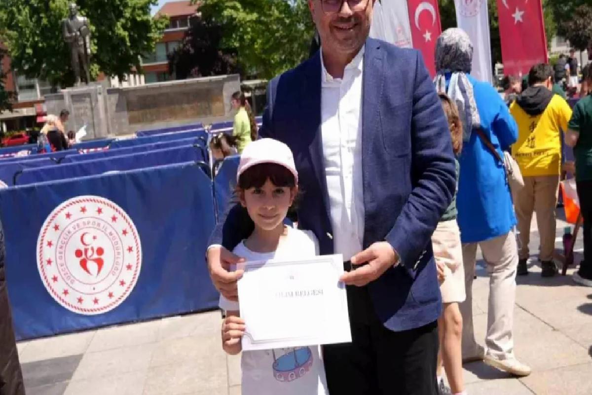 Düzce’de 2025 Aile Yılı Oryantiring Aktifliği Düzenlendi