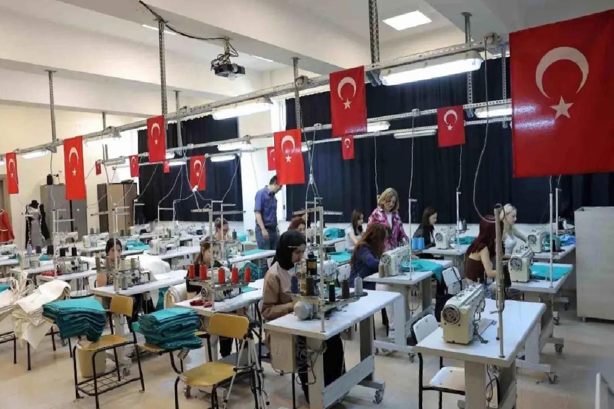 Edirne’den Hastane İçin Ameliyat Dokuması Üretimi
