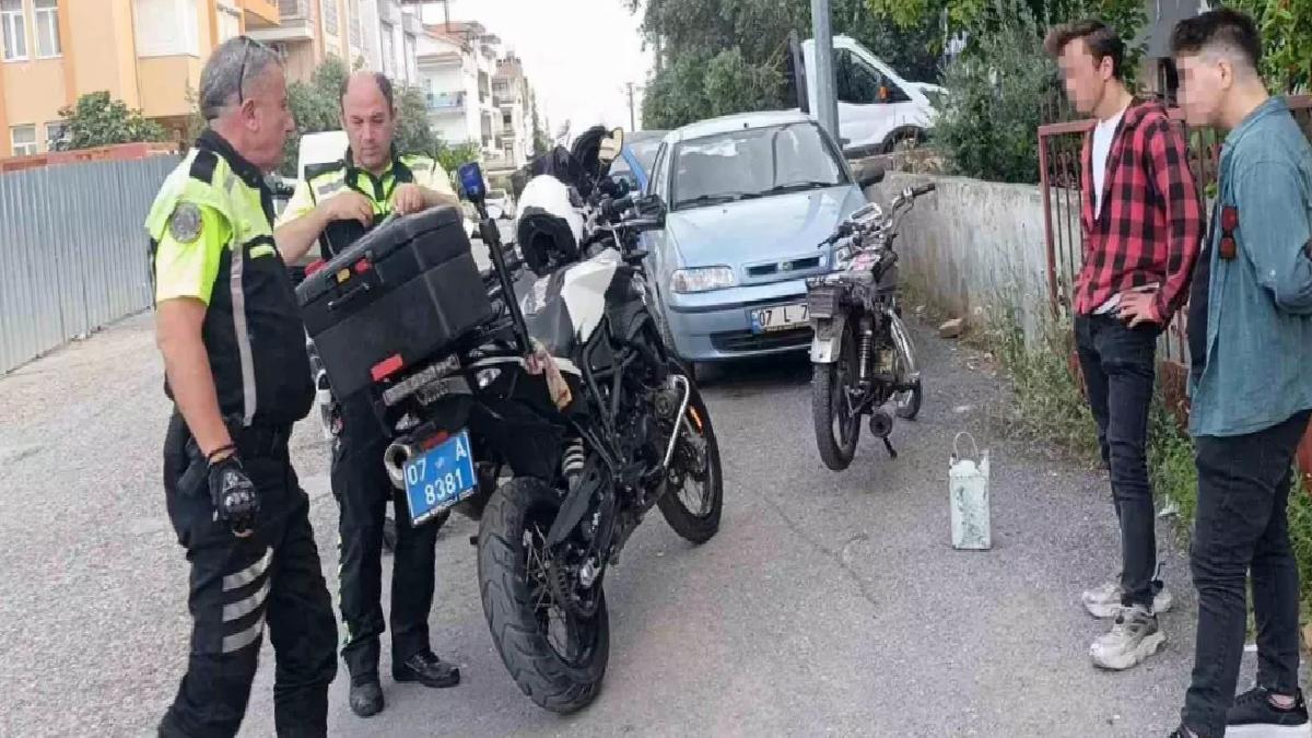 Ehliyetsiz Motosiklet Şoförü Yakalandı