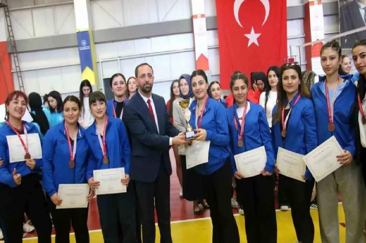 Elazığ GSB Yurtları’ndan Büyük Muvaffakiyetler