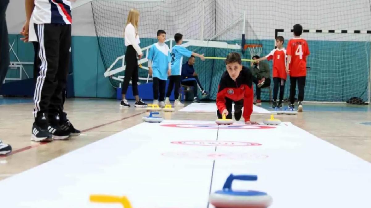 Elazığ’da Floor Curling Heyecanı